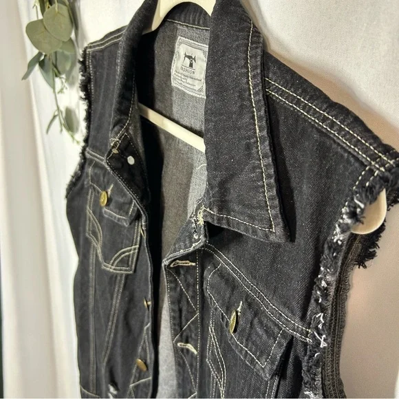 Men’s Denim Ripped Vest Trucker Biker Sleeveless Black Button Down Size Medium - Picture 5 of 10